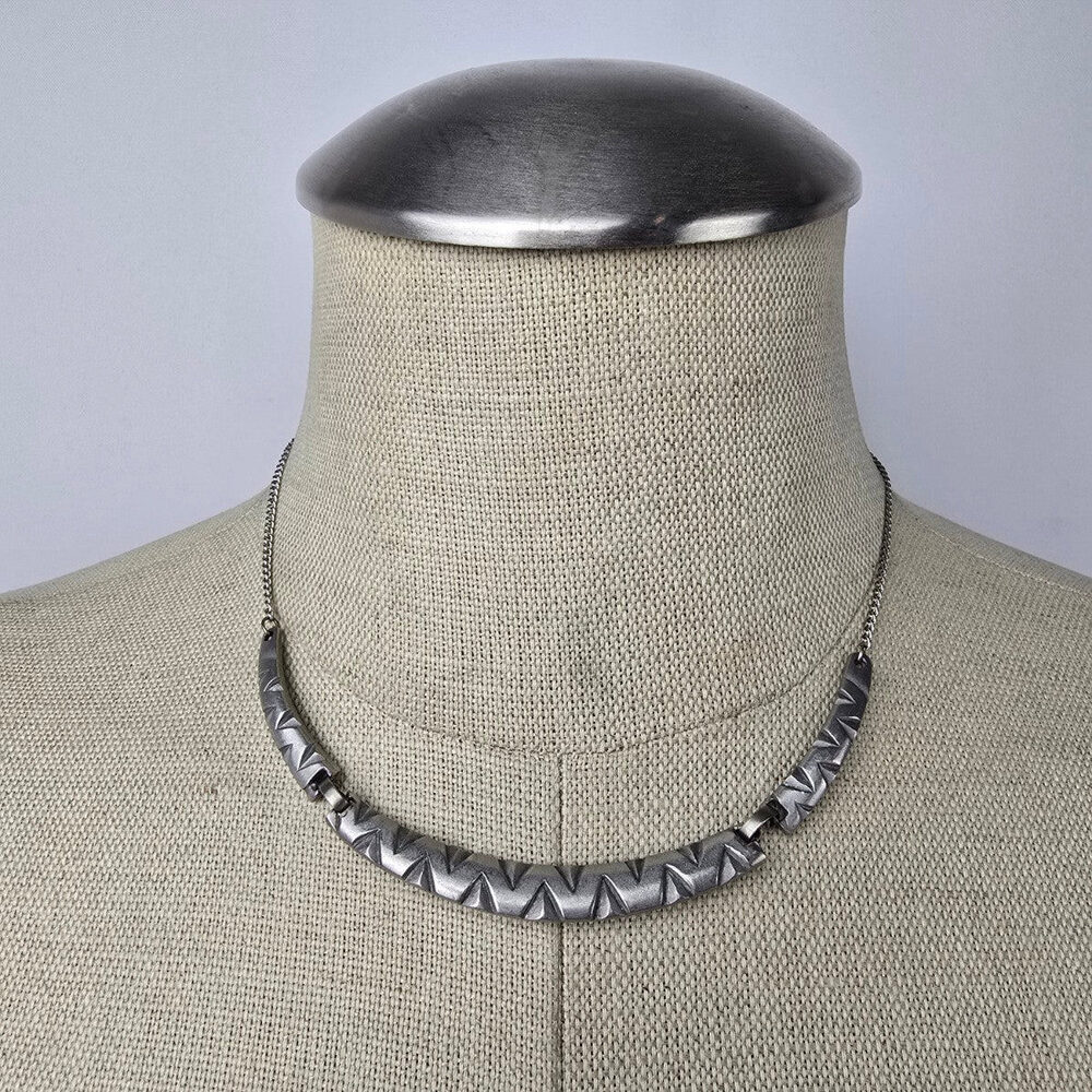 Vintage Silver Tone Collar Necklace